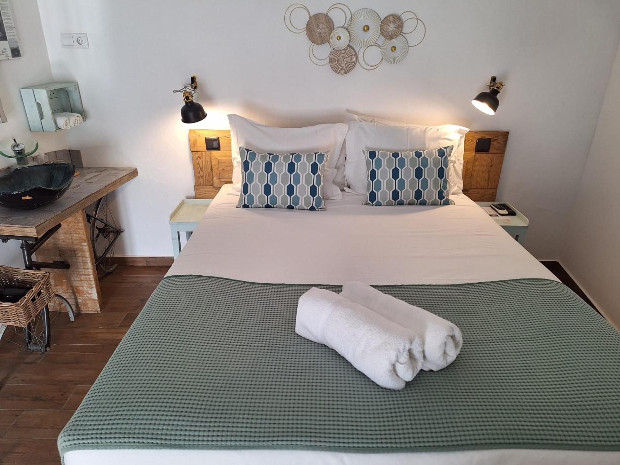 Lovin Book Guesthouse Óbidos Eksteriør billede